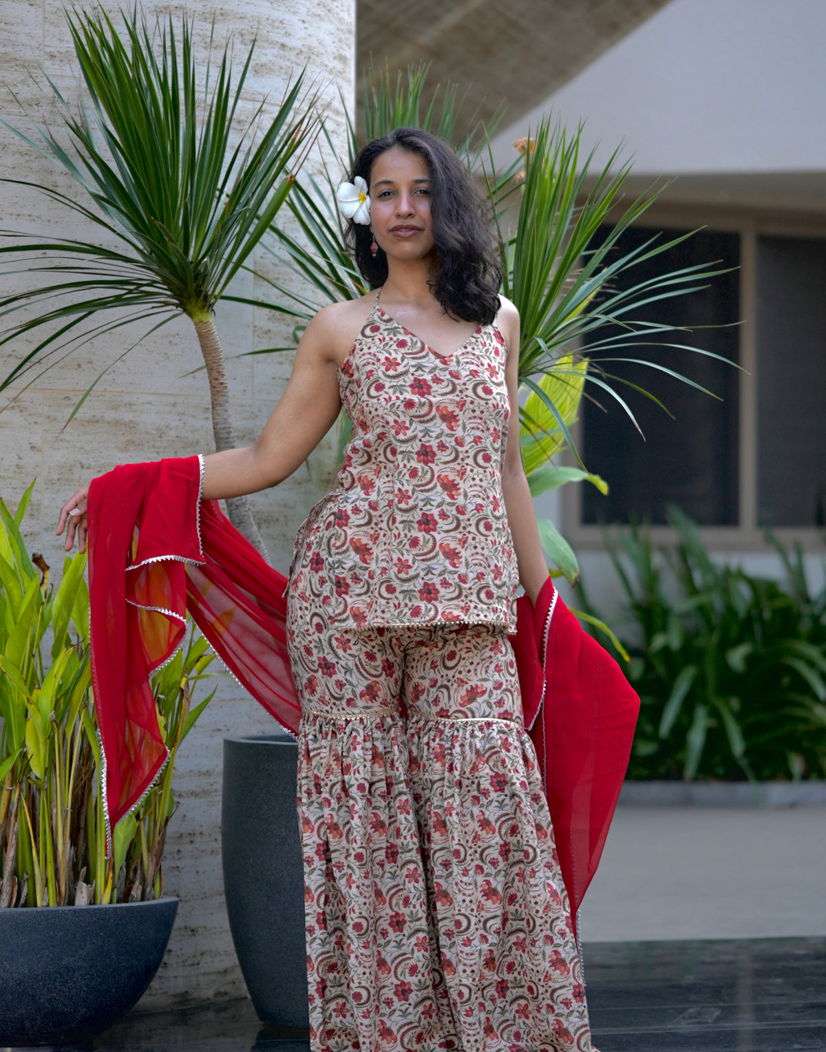 Laal Leher Kurti Sharara Dupatta Set