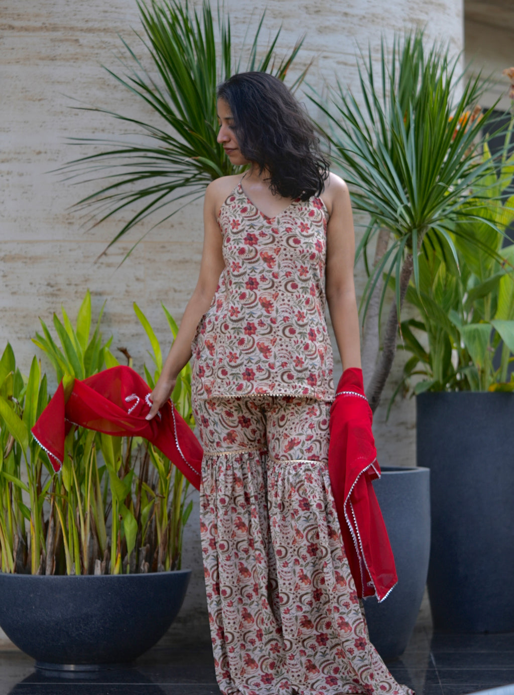 Laal Leher Kurti Sharara Dupatta Set