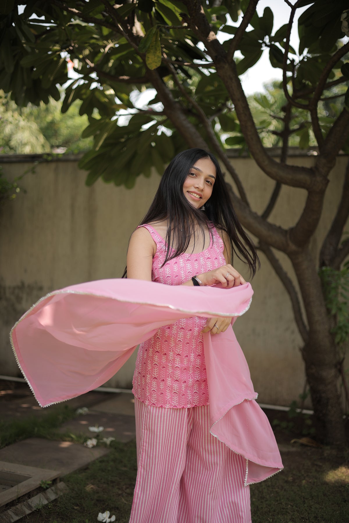 Gulab Ivari Kurti Pants Dupatta Set